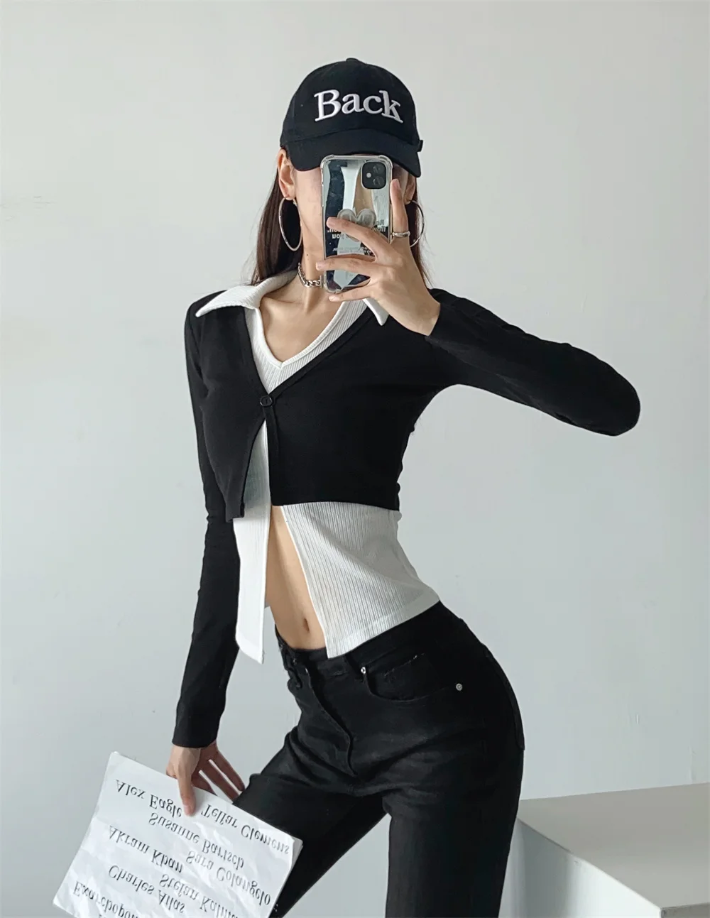 

Осенние новые уличные цветные футболки с V-образным вырезом и имитацией двух длинных рукавов для женщин, повседневные универсальные эластичные футболки для женщин