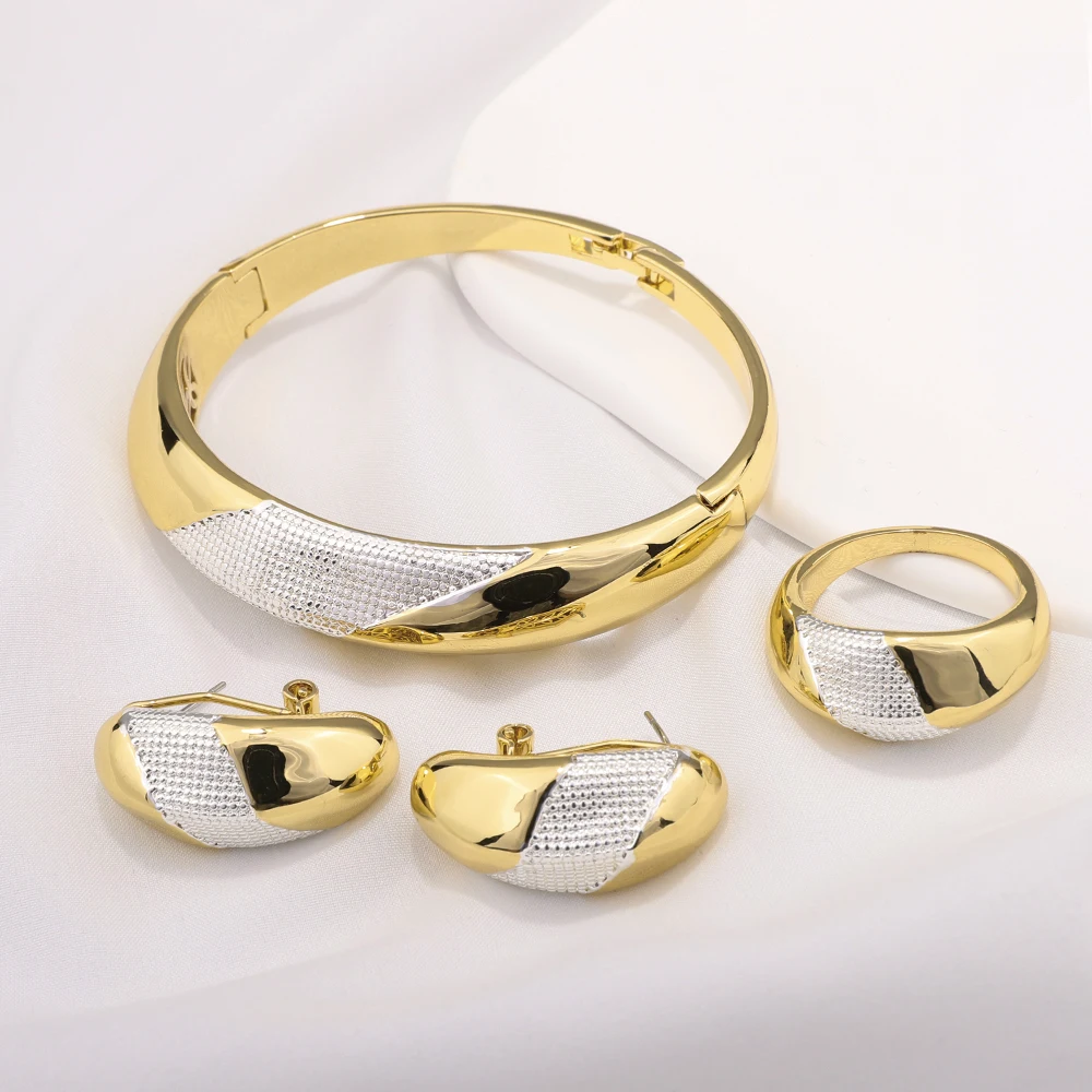 Набор бижутерии для женщин