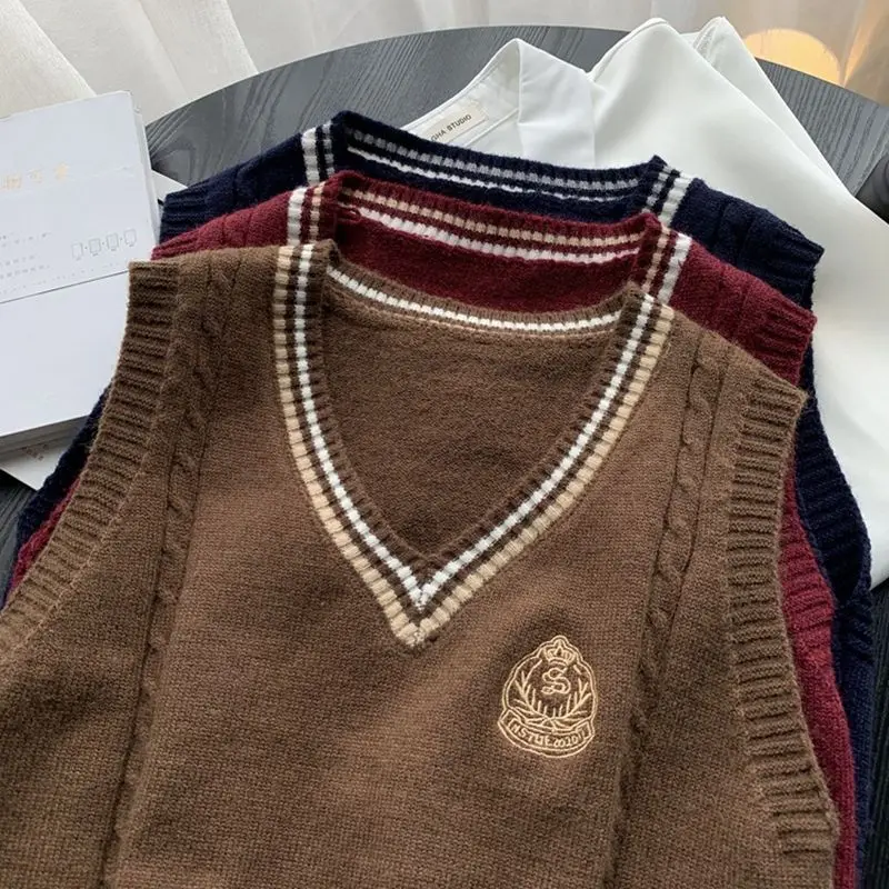 Вязаный жилет в студенческом стиле для женщин весна-осень 2024 новая свободная