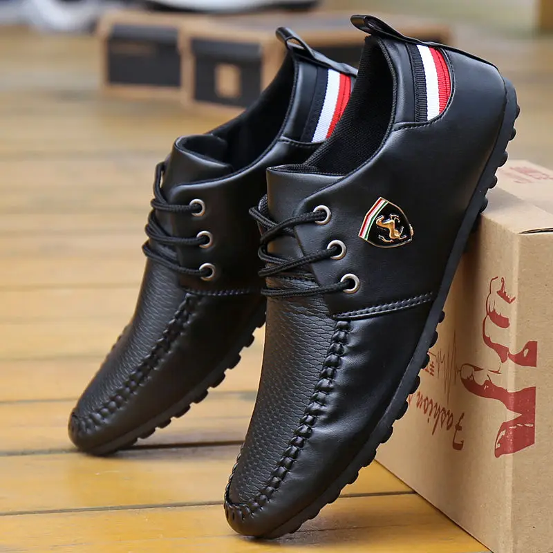 2022 Solid Color Non-slip Men Driving Shoes Spring Autumn New Leather Breathable Men's Peas Shoes British Casual Sneakers