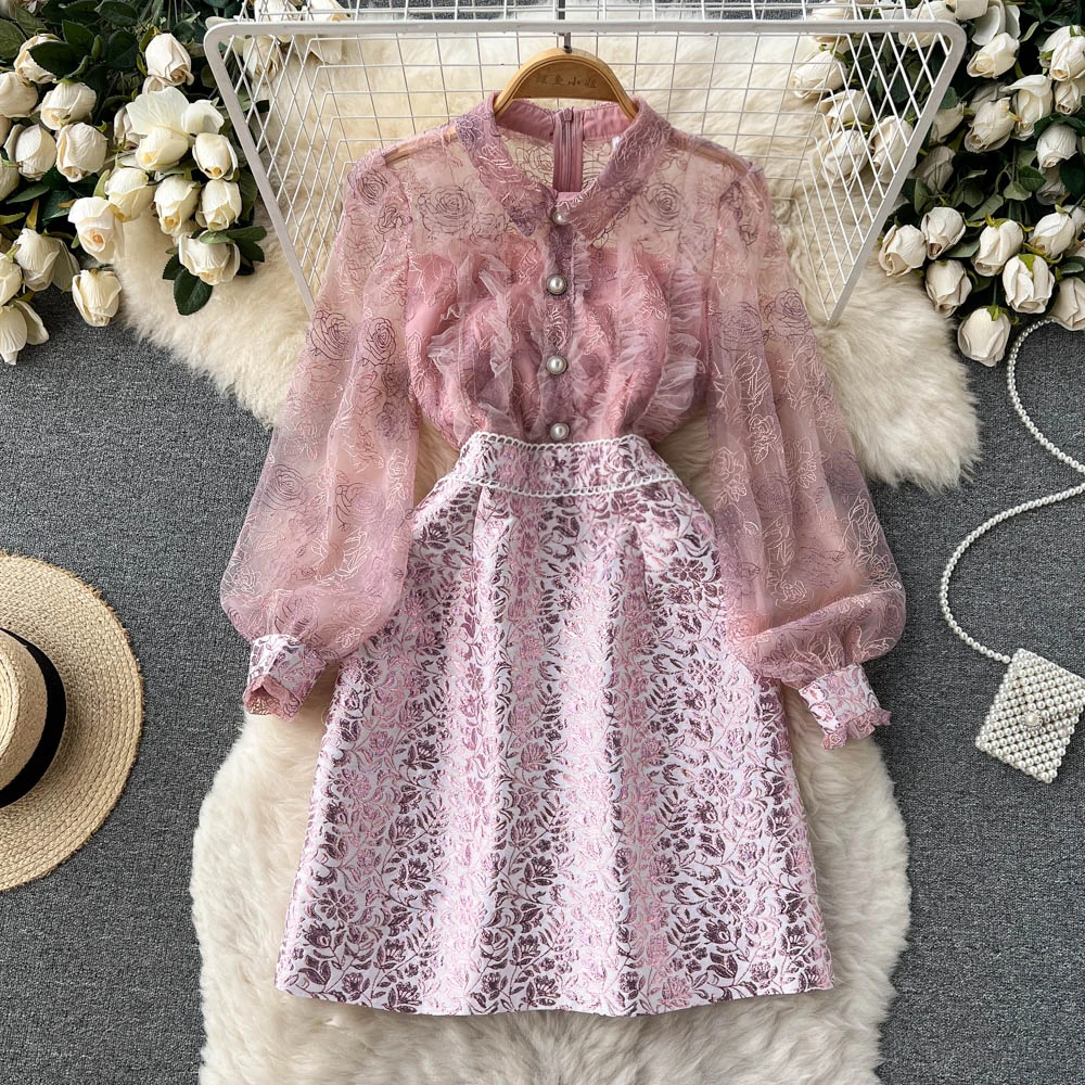 

2022 Spring New Fashion Lace Heavy Industry Splicing Shows The Trend of Thin Dresses