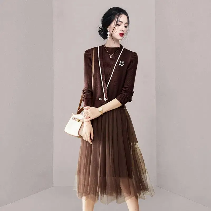 Рисунок 3 - Модный повседневный женский костюм