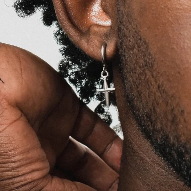 Серьги Y2K | Протиаллергенные авангардные серьги Star Cross без бронирования