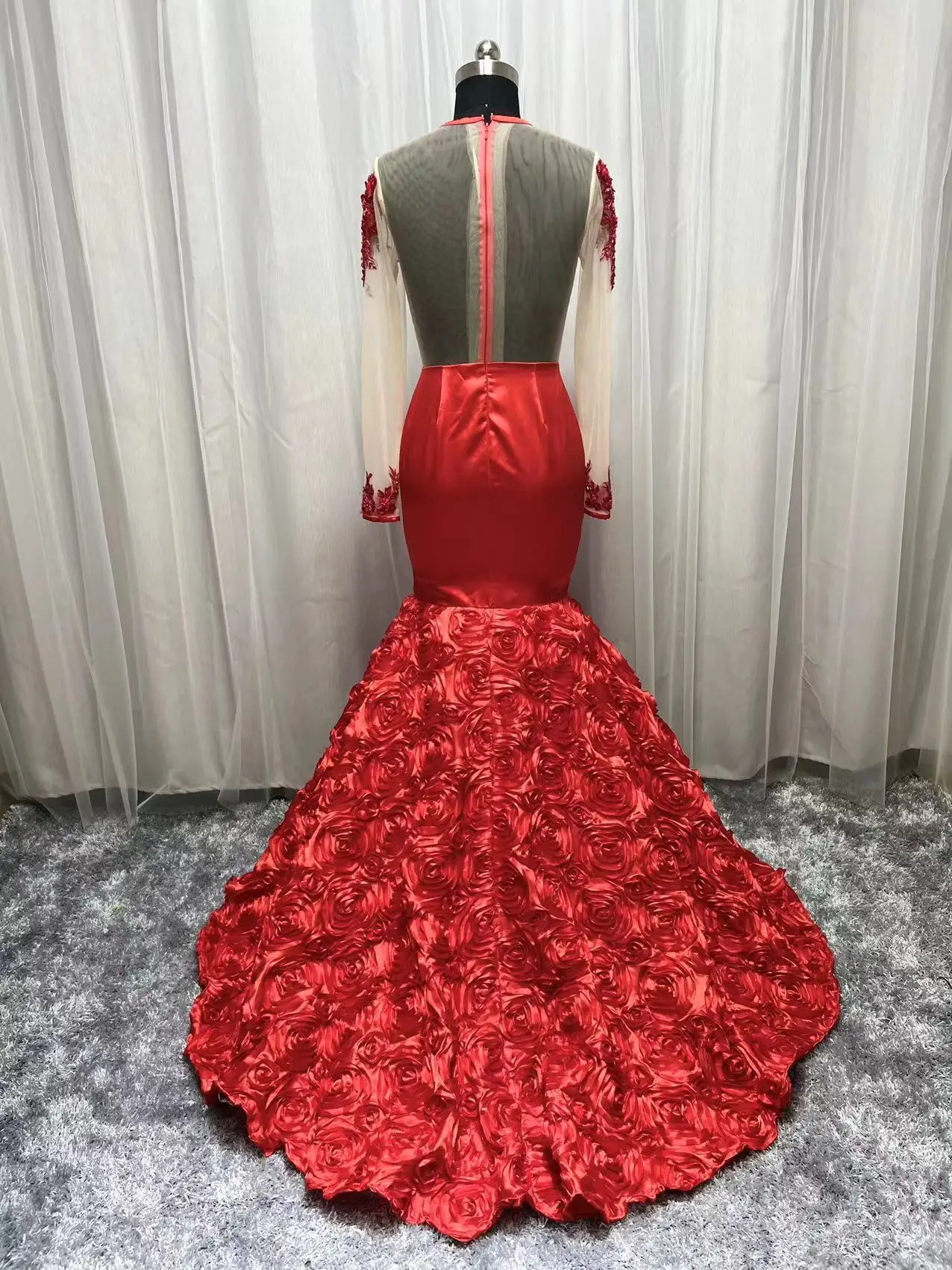 Женское платье для выпускного вечера красное элегантное бальное с длинным