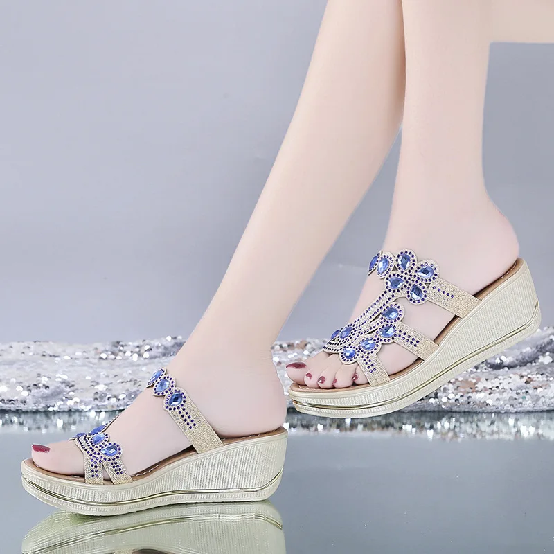 

House Slippers Platform Low Glitter Slides Flat Shoes Female Slipers Women On A Wedge Jelly Soft 2022 Crystal Hoof Heels Rubber