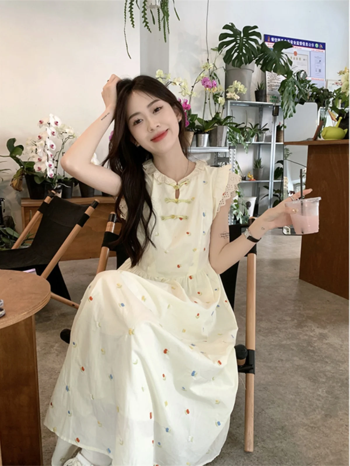 

Милое Платье на пуговицах с цветочным принтом для женщин, Новинка лета 2023, облегающий пояс средней длины, дизайн с майкой и юбкой