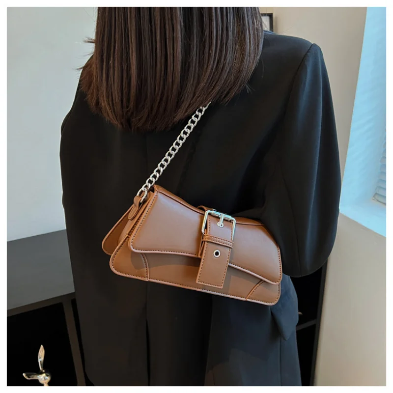 Niche Design Retro New Bag Female Cross Body Bag Chain One Shoulder Armpit Small Square Bag