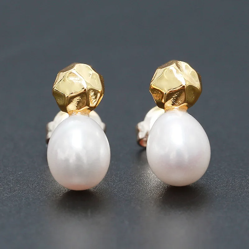 

European and American Small Gold Bean Baroque Shaped Pearl Stud Earrings