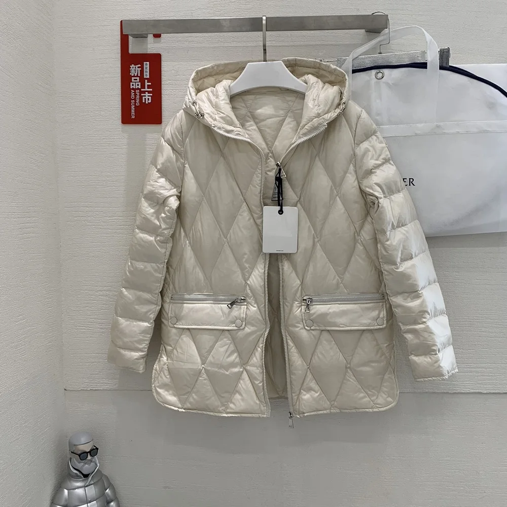 Рисунок 5 - Женский зимний пуховик в клетку