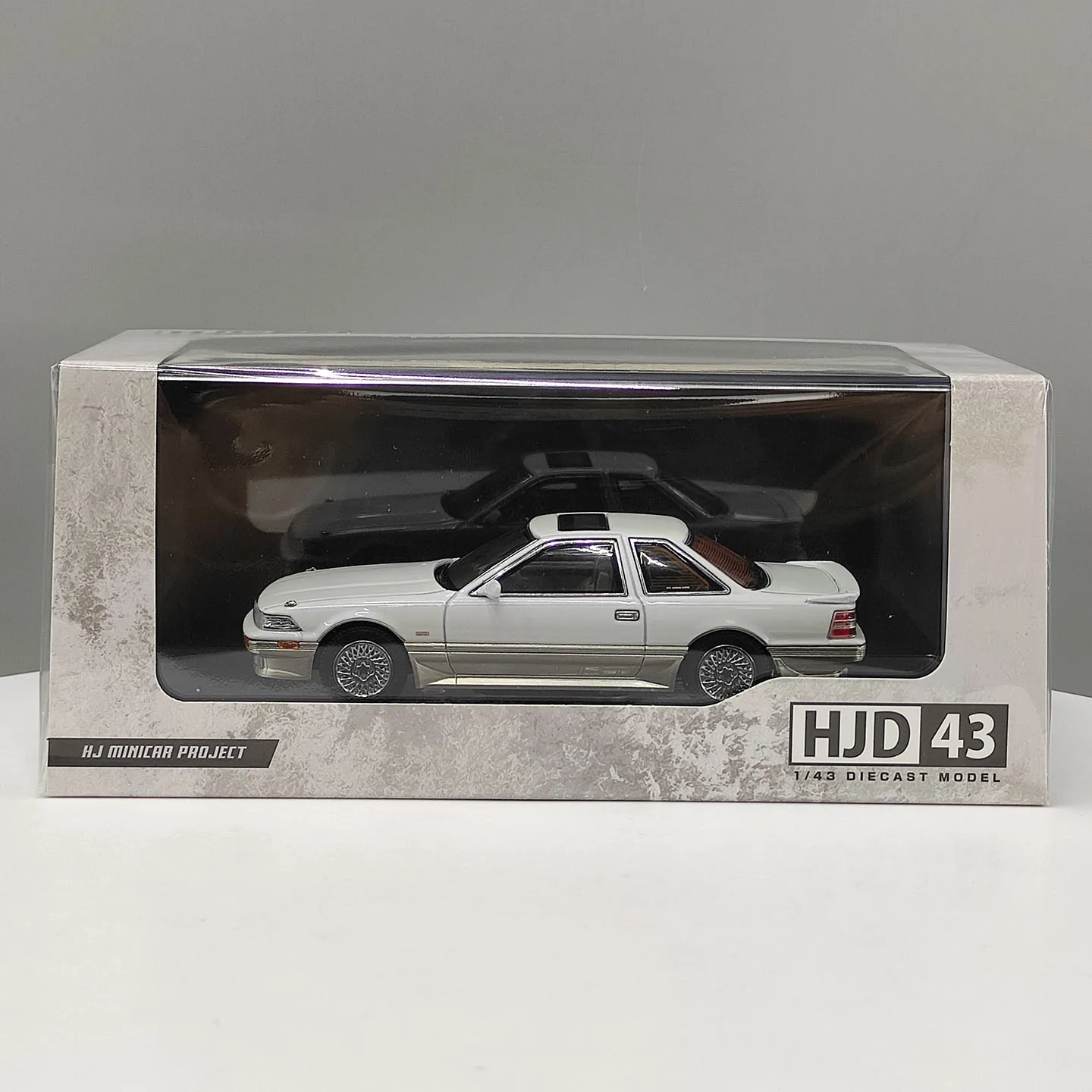 Фото Литая модель HJD в масштабе 1:43 Toyota SOARER 3000 24 GT Limited Edition 432004CW, модель автомобиля из сплава №1