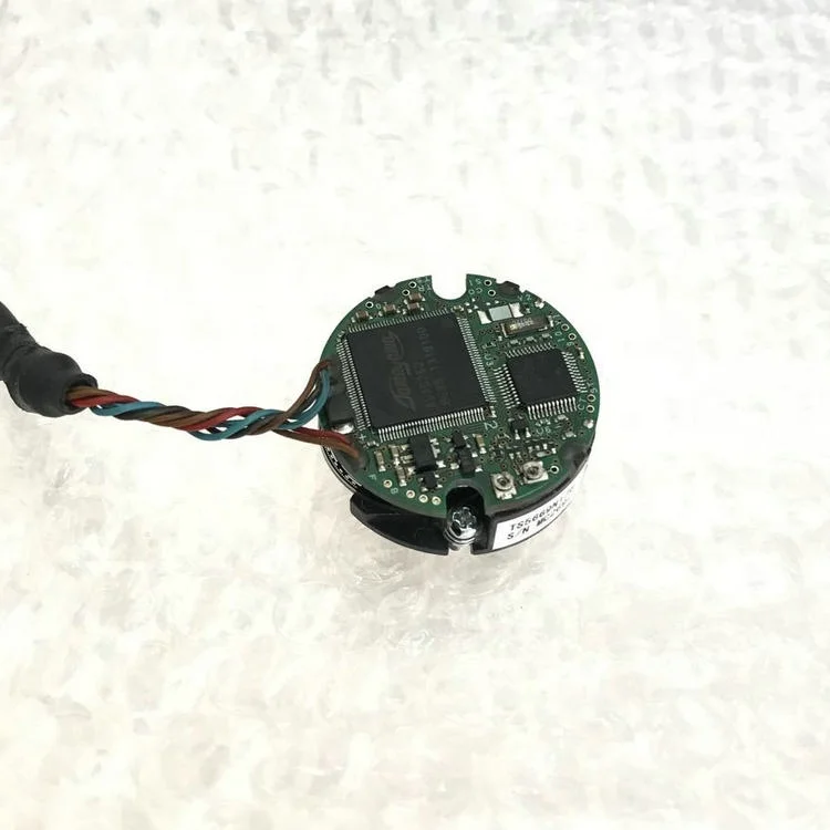 Серводвигатель Tamagawa TS5669N136 для сервопривода переменного тока TS4614N7065E200