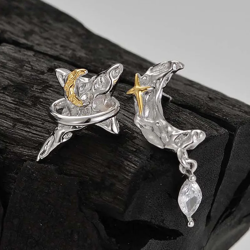 Серьги-гвоздики женские Асимметричные из серебра 925 пробы с фианитами