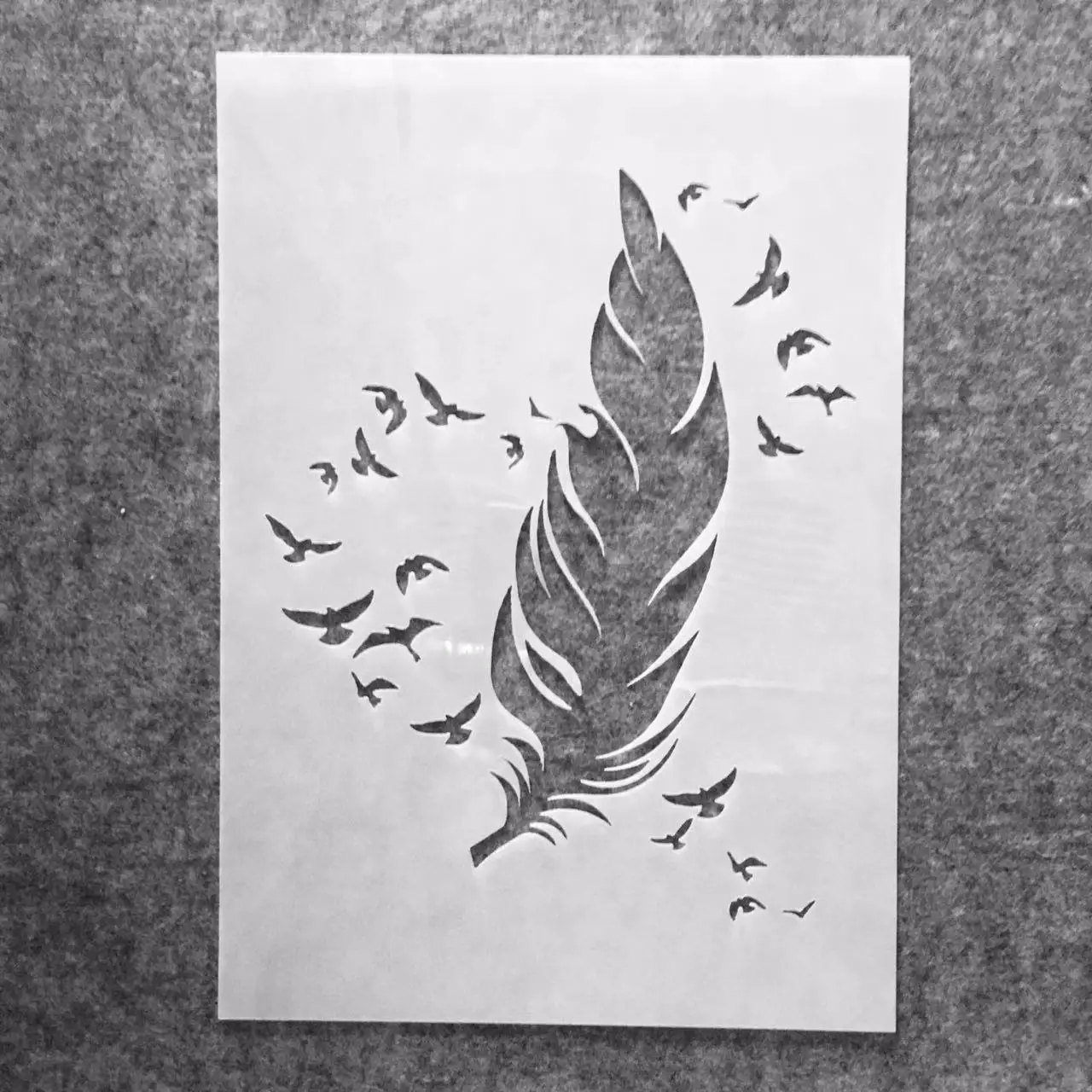 

A4 29*21cm Big Feather and Birds DIY Layering Stencils Wall Painting Scrapbook Coloring Embossing Album Decorative Template
