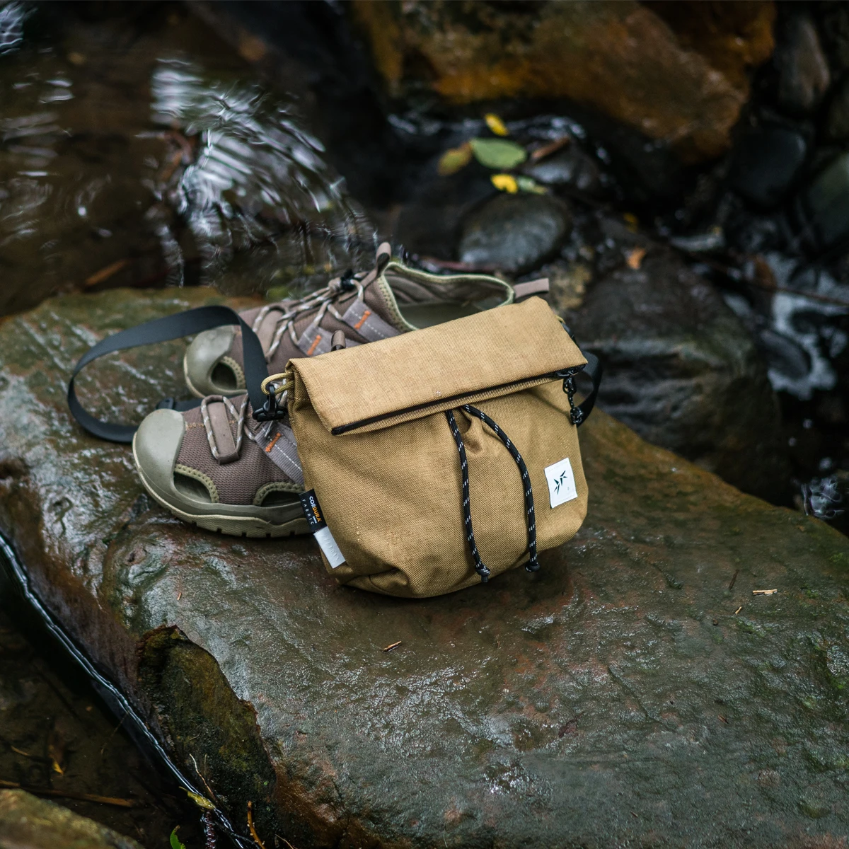 Original Outdoor Waterproof Shoulder Bag For Travel Nylon Bottle Bag Portable Sling Bag Multi Pocket Carrying Crossbody Bag