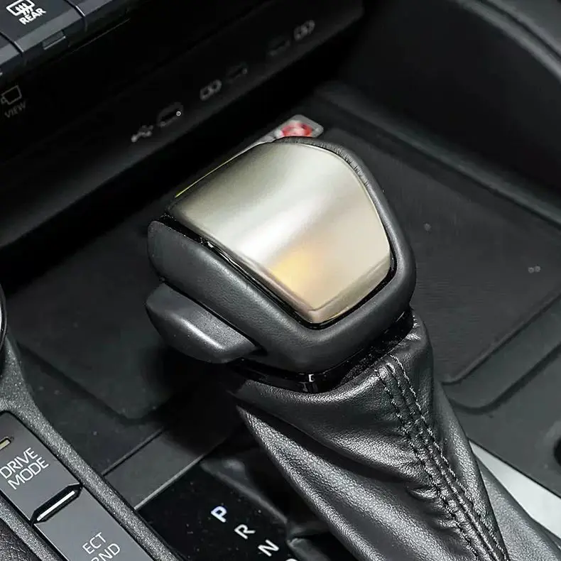 Фото Накладка на ручку переключения передач для Toyota RAV4 XA60 2026 №1
