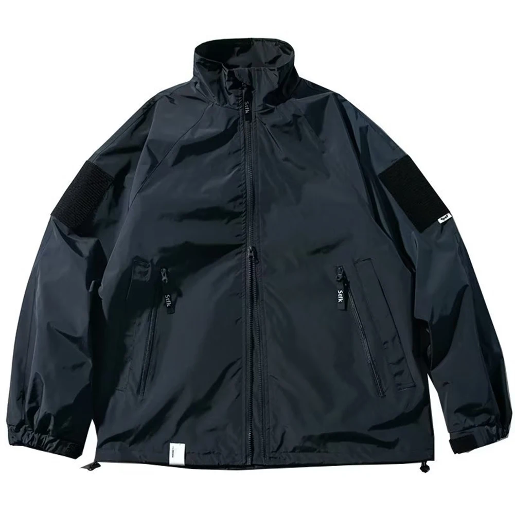

Lightweight Coach Windbreaker Coat for Men Water Resistant Full Sleeve Navy Blue Suitable for Spring and Fall
