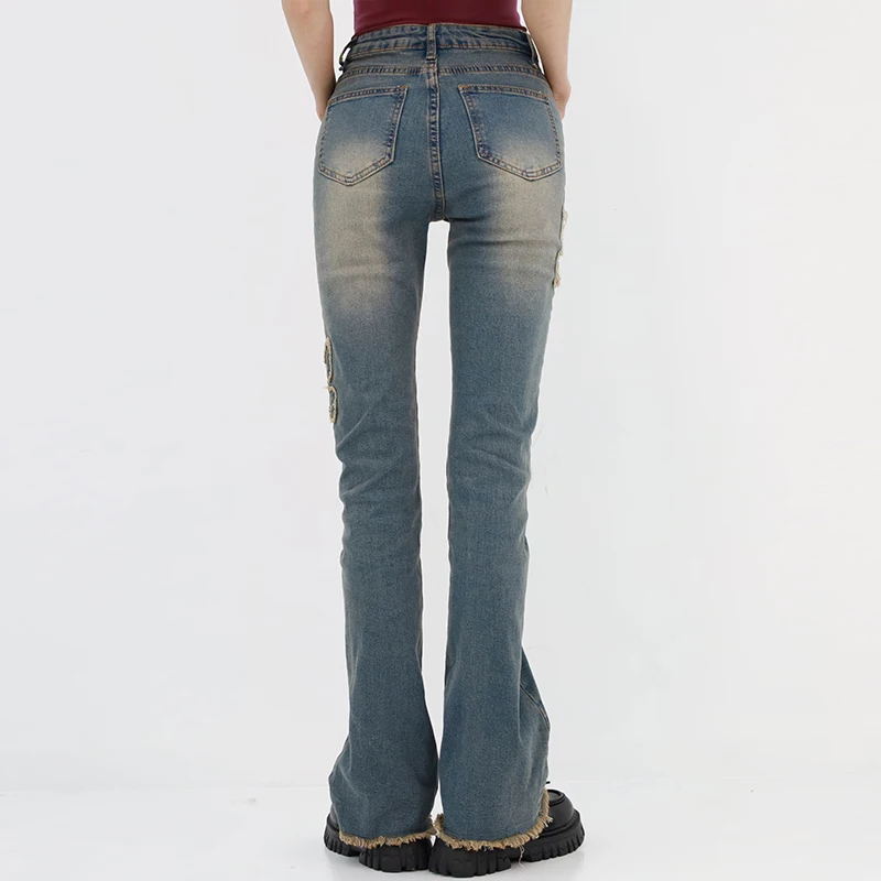 Рисунок 2 - Женские винтажные джинсы в стиле 1920-х годов Y2k