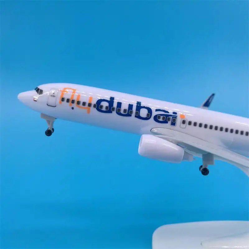 2024 Новая модель самолета из литого под давлением сплава металла 16 см/20 см FlyDubai B737