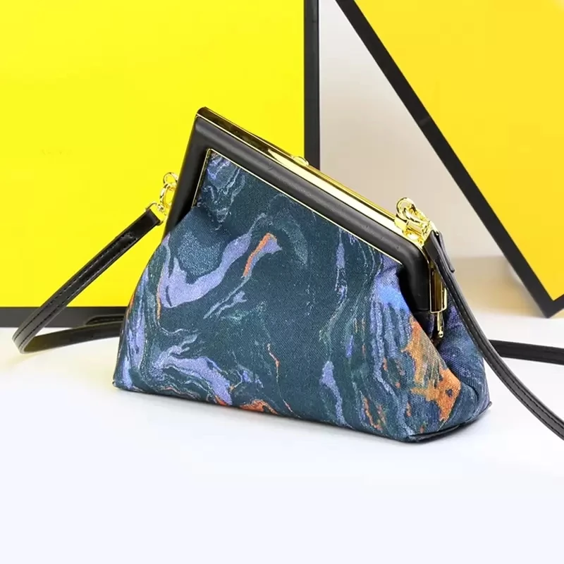 

women's fashion bags 2022 Cross-Body Bag Metal New Clutch Handbag Metal Hemming Genuine Leather New Fashion Woms Handbags Ladies