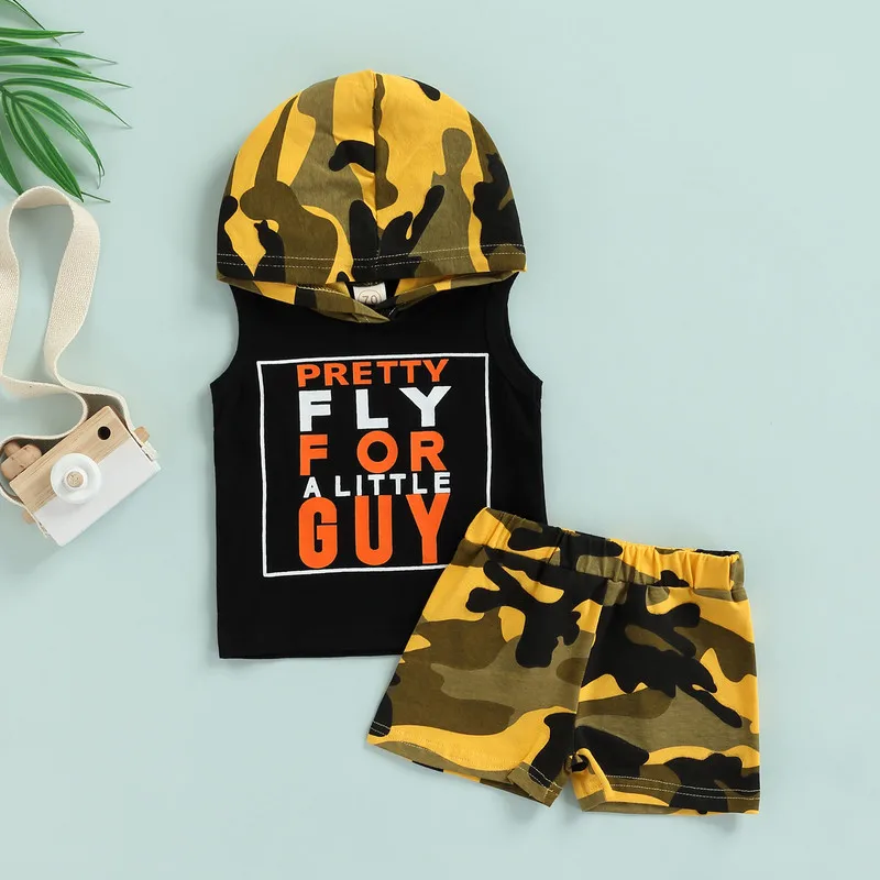 

Костюм из двух предметов для маленьких мальчиков, камуфляжный верх с капюшоном и шорты с эластичным поясом