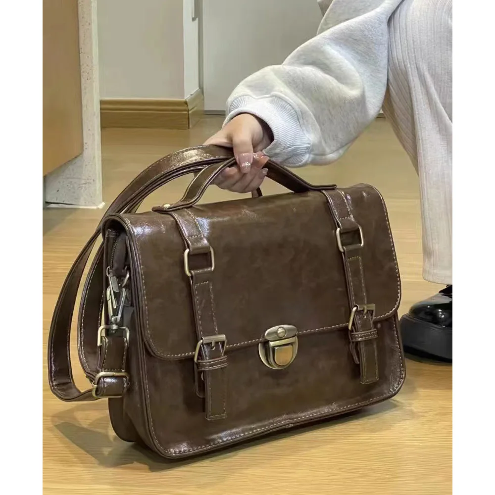 

Retro Buckle Postman Bag 2023 Spring New PU Japanese Uniform Bag Preppy Style Fashion Commuter Briefcase Crossbody Bag