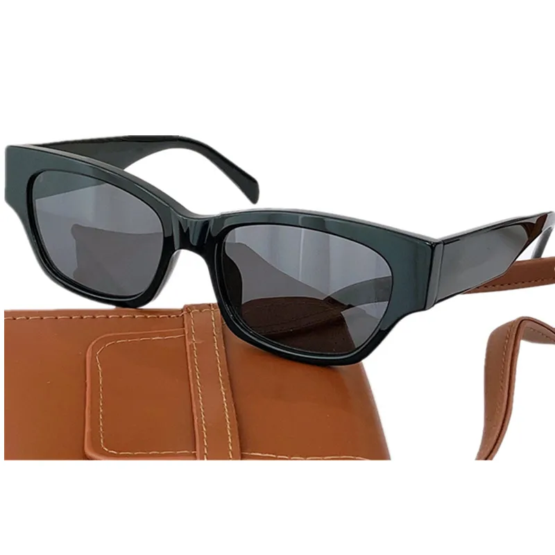 

Fashion Concise desig Small Sunglasses Uv400 for Women Italy Imported Plank Rectangular Fullrim 54-18-145 Dark Color Goggles