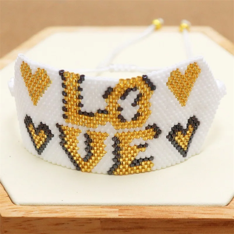 Браслет из рисовых бусин Сердце Оригинальность Богемия ЛЮБОВЬ Ручное вязание