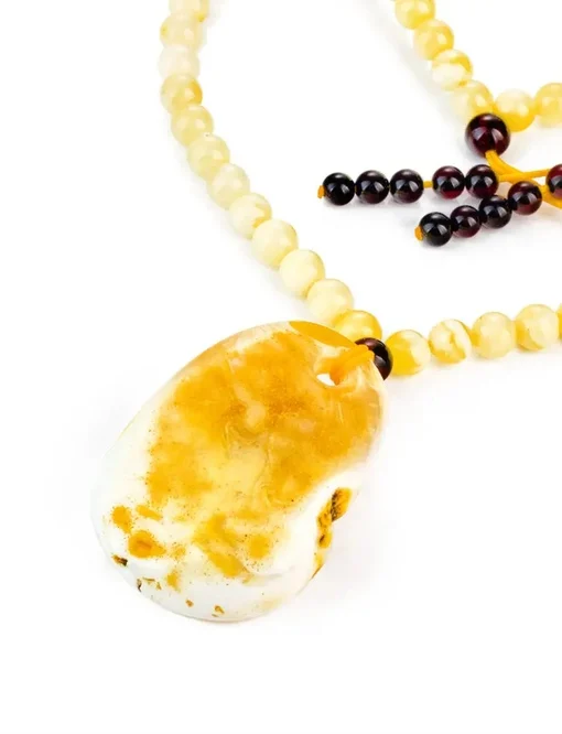 Эффектное колье с подвеской из натурального балтийского янтаря Лаура |