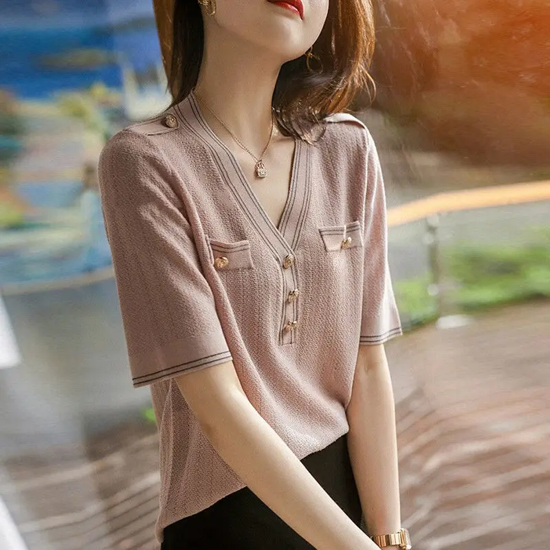 

Блузка женская трикотажная на пуговицах, с рукавом из вискозы