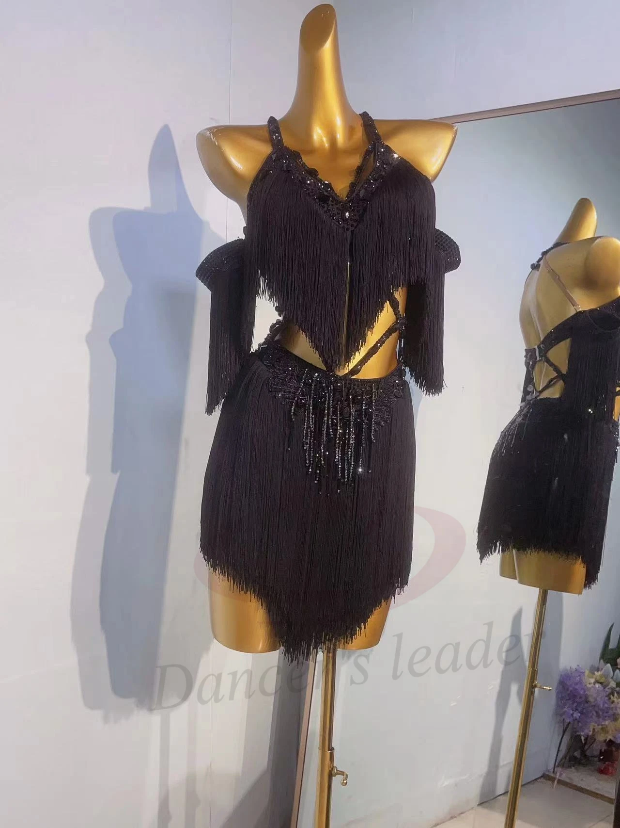 Женское платье для латиноамериканских танцев эксклюзивное черное с подтяжками и