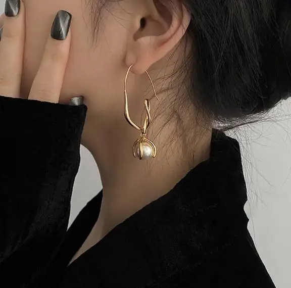 Серьги из жемчуга АА уникального дизайна белые круглые серебряные ювелирные