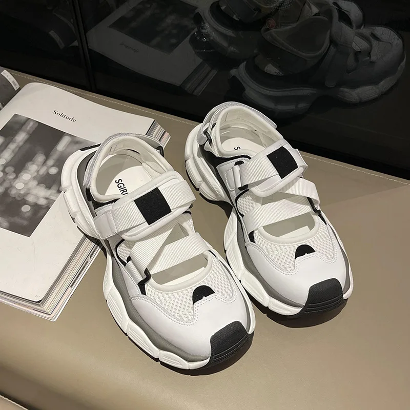 

2023 Spring and Summer New Thick Bottom Women's Niche Mesh Breathable Sports Casual Shoes