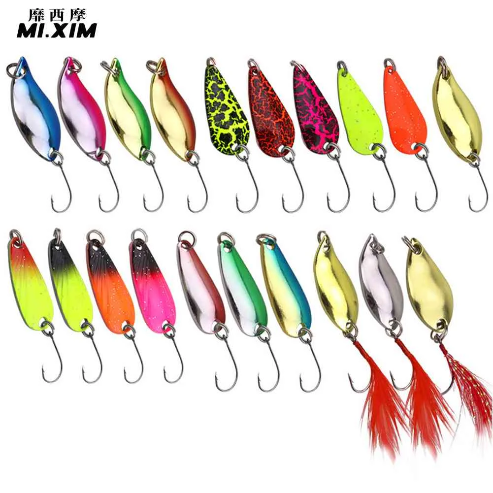 

20pcs Sequins Lure Spoon Spinner Bait with Lead Head Hook Fishing Gear Case Bag