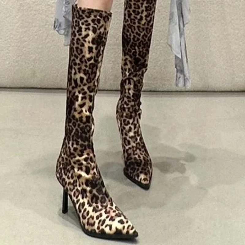 Женские ботфорты с леопардовым принтом Сапоги выше колена острым носком на