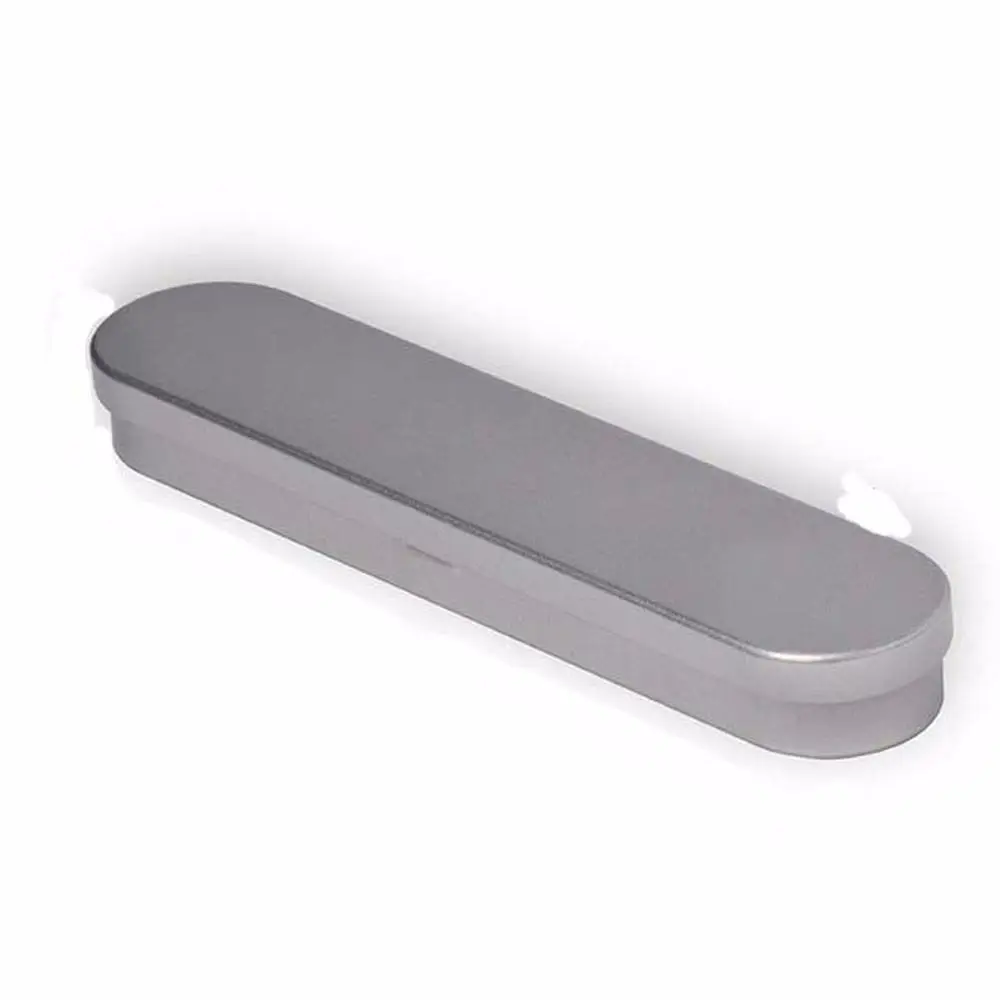 

Металлический пенал серебристый