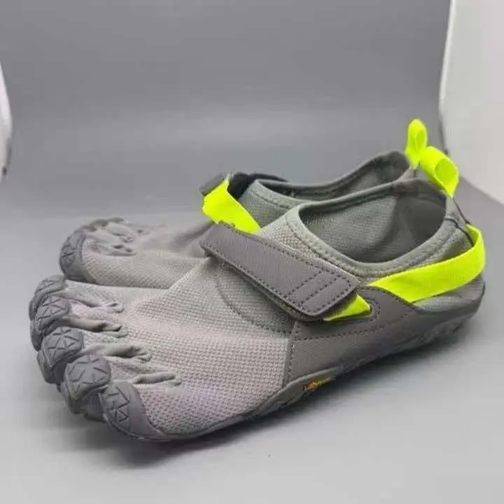 Фото 2026 Vibram Five Fingers Универсальные нескользящие фитнес-кроссовки для йоги и пилатеса в стиле босоножек для тренировок в помещении №5