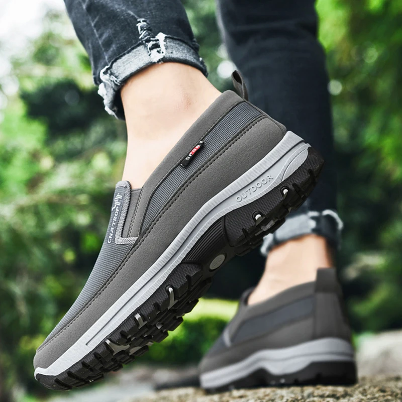 

2023Men Loafers Sneakers Mesh Breathable Non-Slip Slip On Vulcanized Shoes Soft Sole Solid Color Comfortable Water Shoes Zapatos