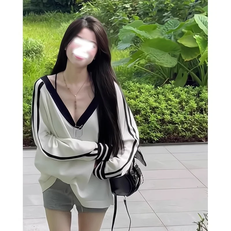 White V-neck Long sleeve Knit Women Autumn Loose Idle Sle Design Sense Korean Series Temperament Pullover Top