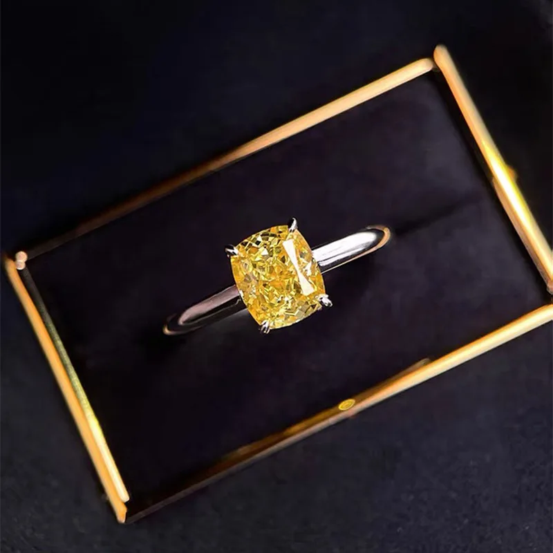 Женское кольцо из серебра 100% пробы 6 х7 мм