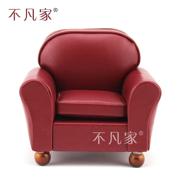 Превосходное миниатюрное роскошное элегантное красное кресло в масштабе 1/12 для