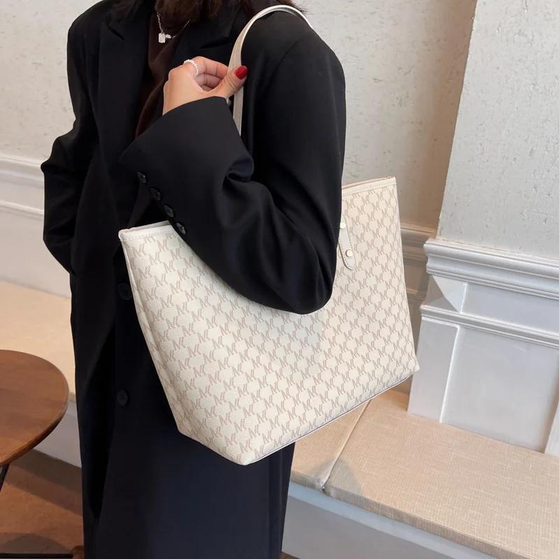 Women's Hot Trend Luxury Letters Shoulder HandBags Large Capacity Retro Simple Tote Bag Shopping Hand Bags for Women Beach Bags