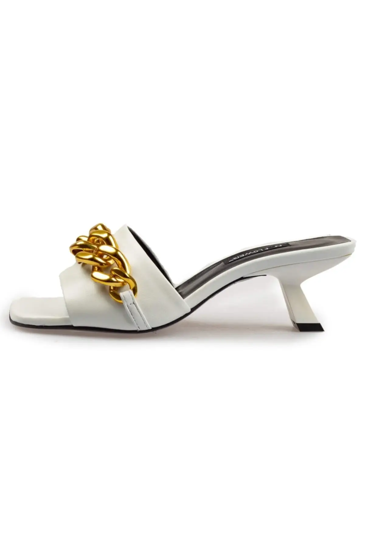 

White leather chain detailed women slippers