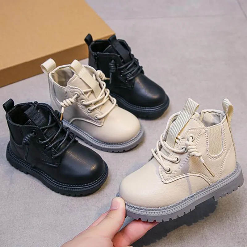 

Autumn Winter New Children's Lacquer Soft Sole Warm Single Boot Girl Fashion Front Lace Up Low Barrel Anti Slip Snow Boots