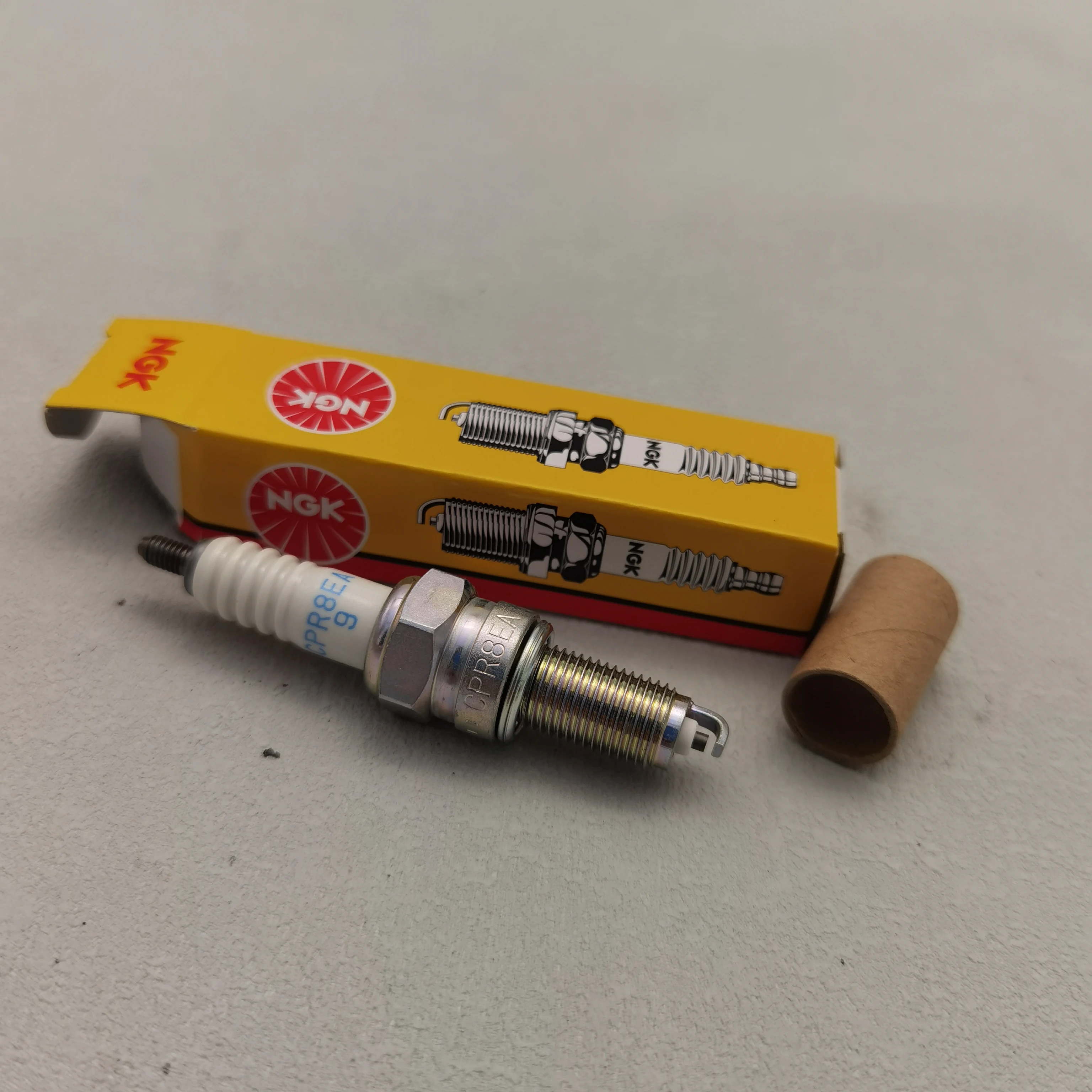Оригинальная Свеча зажигания NGK CPR8EA-9 2306 для мотоцикла Honda 190 Yamaha 150 Suzuki GSX125 Longxin 500