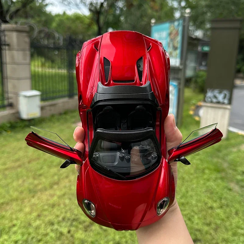 Фото Коллекционная модель спортивного автомобиля Alfa Romeo 4C в масштабе 1:18 от AUTOART AA, из сплава, для подарка друзьям и семье, для демонстрации. №3