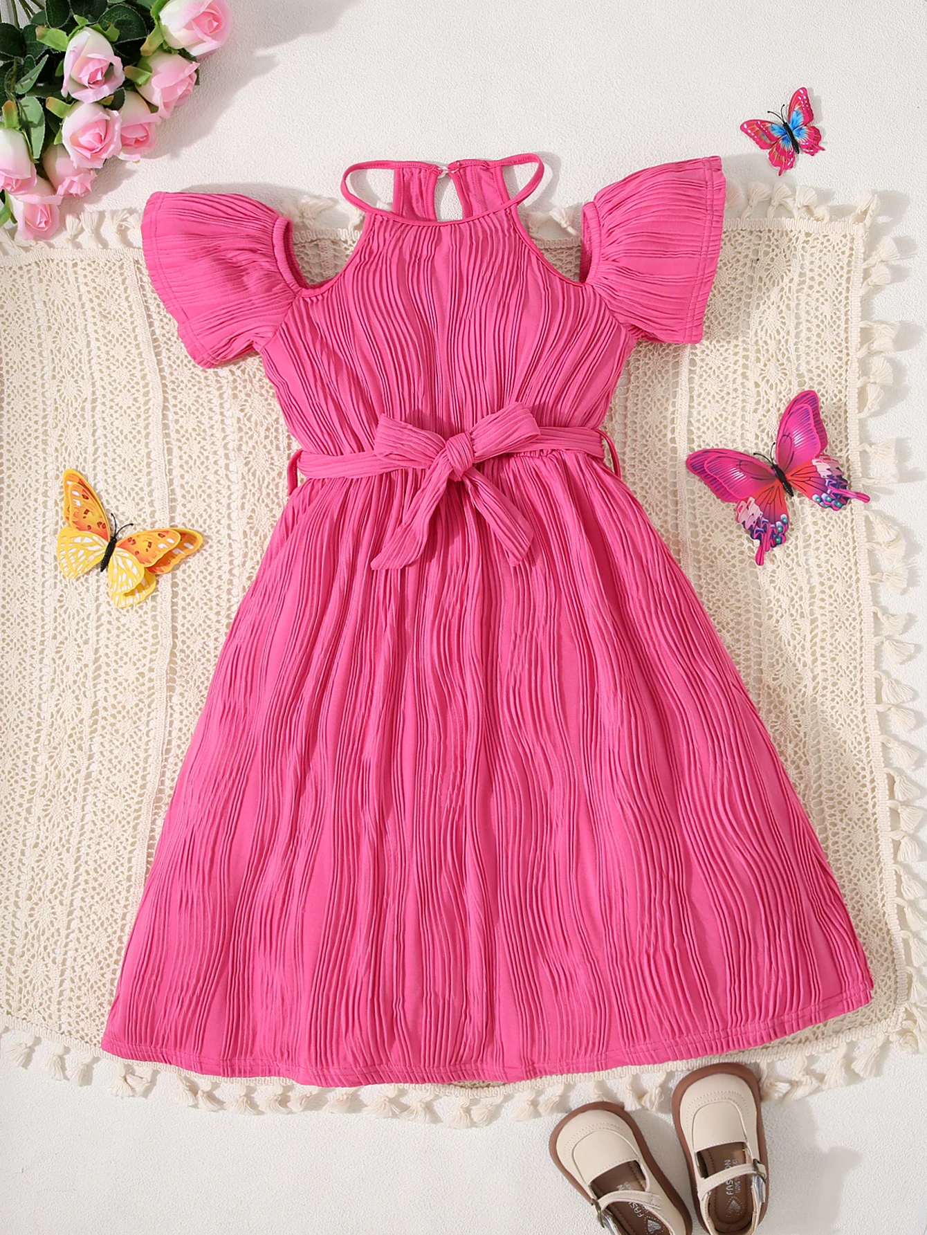 Летнее платье с открытыми плечами для девочек однотонное принцессы поясом