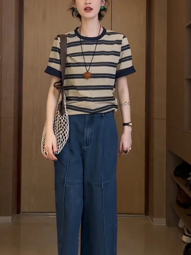 Женская футболка в полоску с круглым вырезом и коротким рукавом