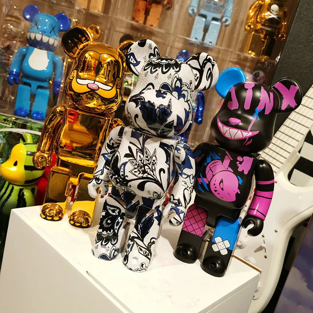 

Bearbrick 400% 28cm High Chinese Style Qinghuaci Blue and White Porcelain Pattern Tabletop Ornament Color Box Packaging Doll