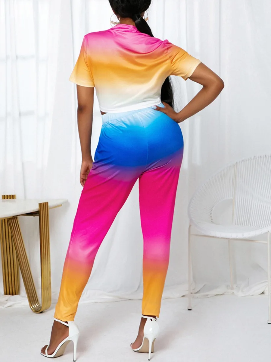 Летний комплект из шорт и топа с градиентными брюками