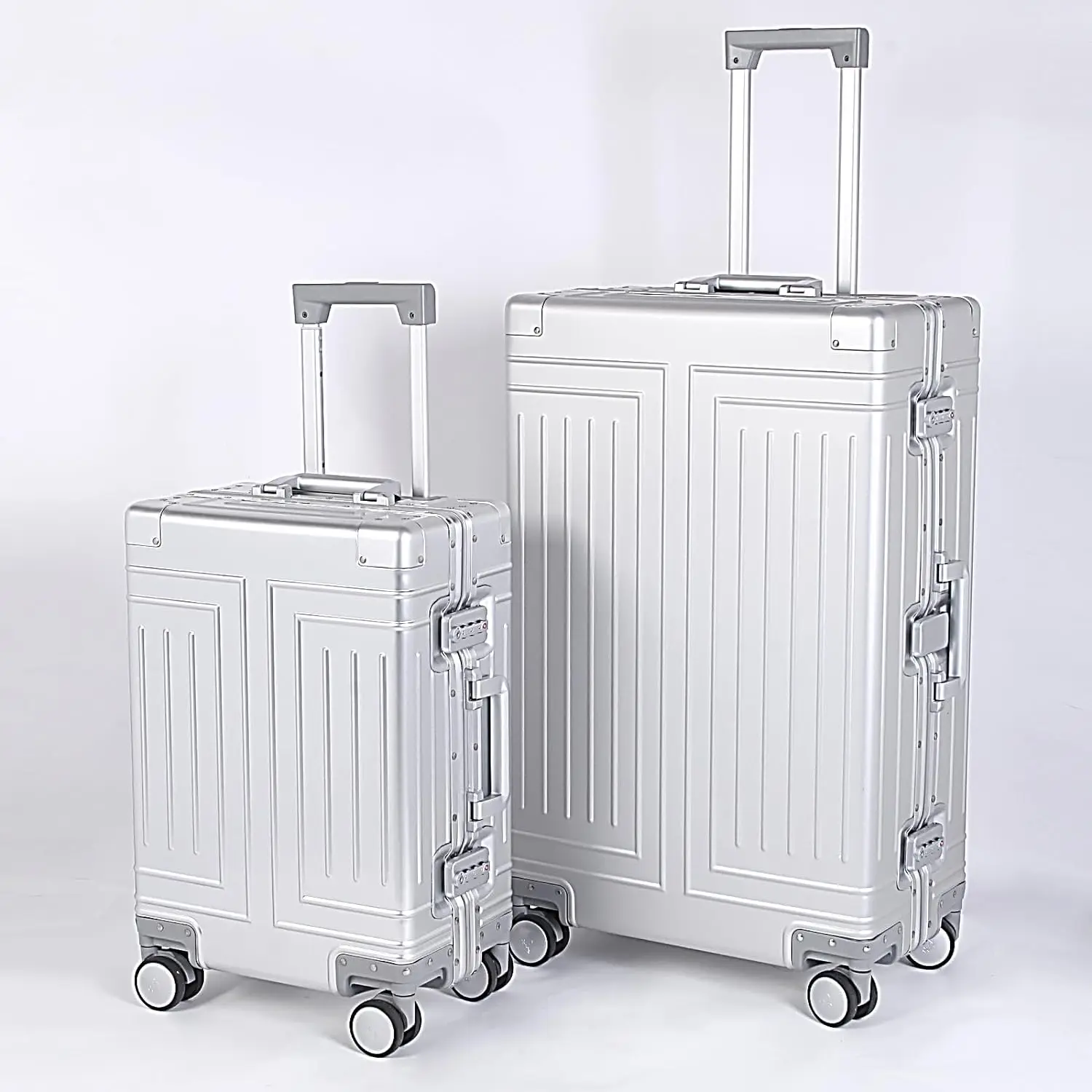 Алюминиевый дорожный чемодан на колесиках с кодовым замком цвета в ассортименте